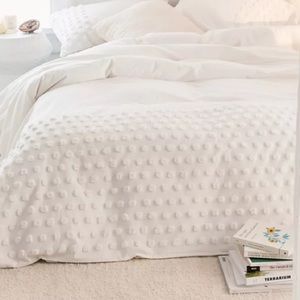 NWOT Urban Outfitters Duvet